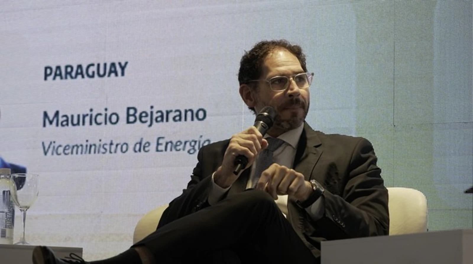 Paraguay proyecta hasta 800 MW de nueva capacidad y Bejarano advierte: "El sector privado va a ser el gran jugador en adelante