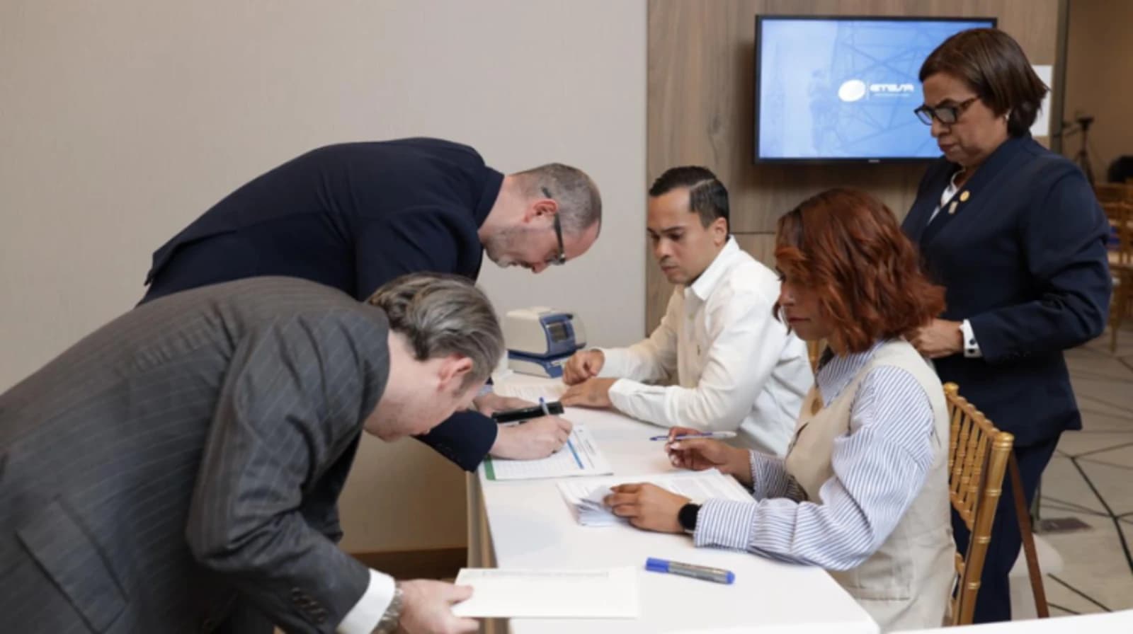 licitación renovable panamá lpi etesa 01-25
