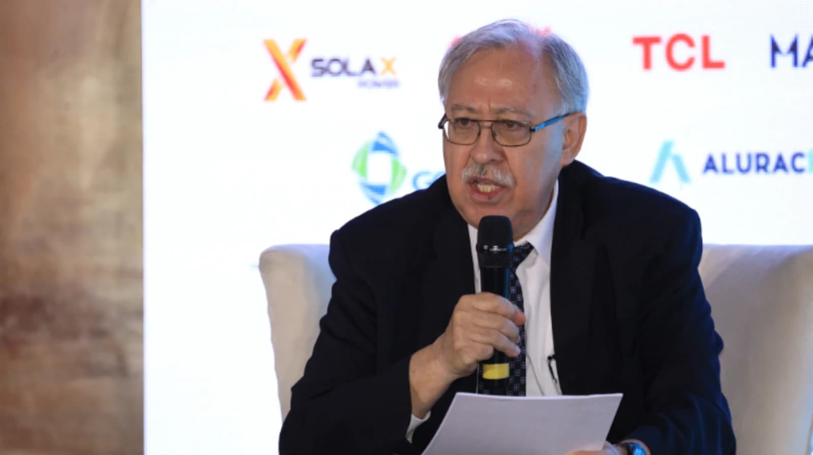 Juan Fernando Castro Martínez, ahora ex viceministro de Energía de Guatemala en FES